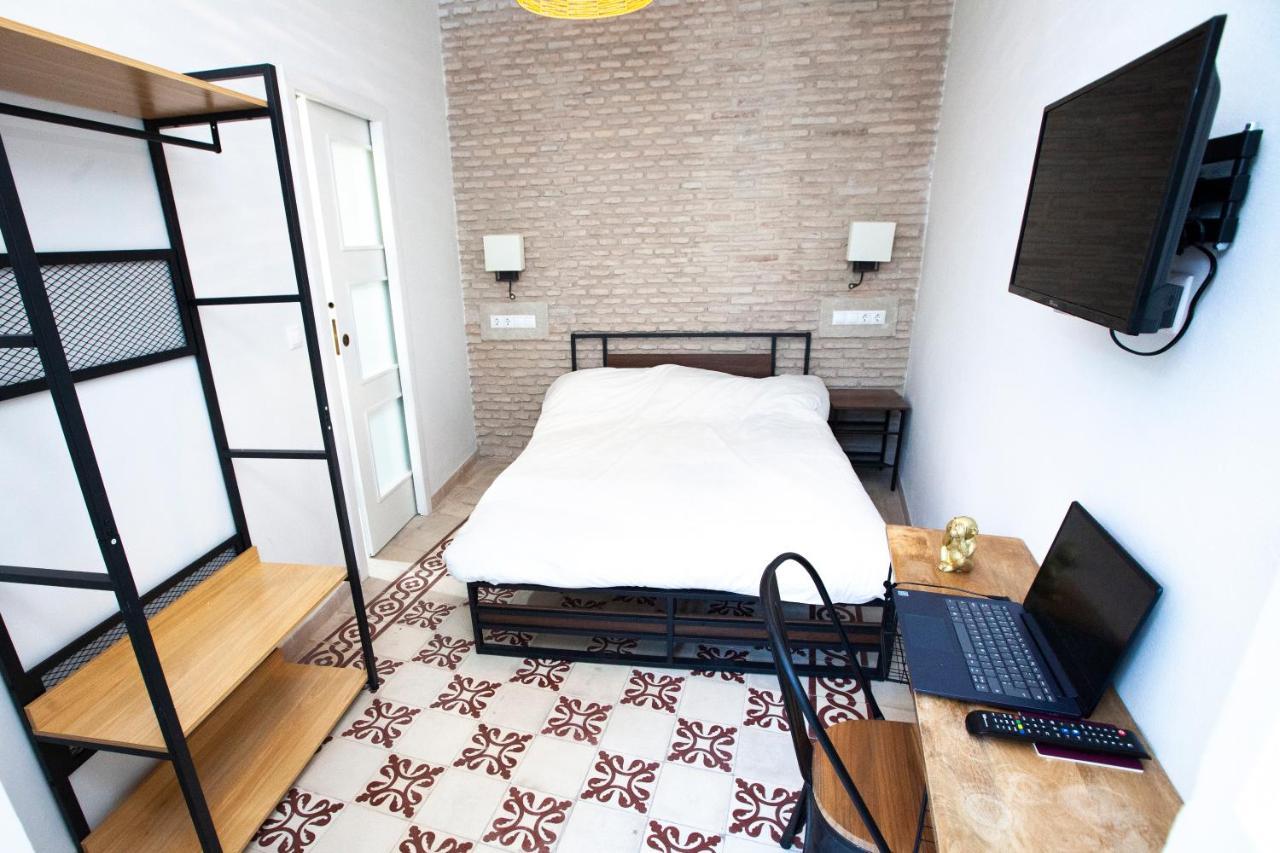 Hostel Ibarra By Bossh! Hotels Севиля Екстериор снимка