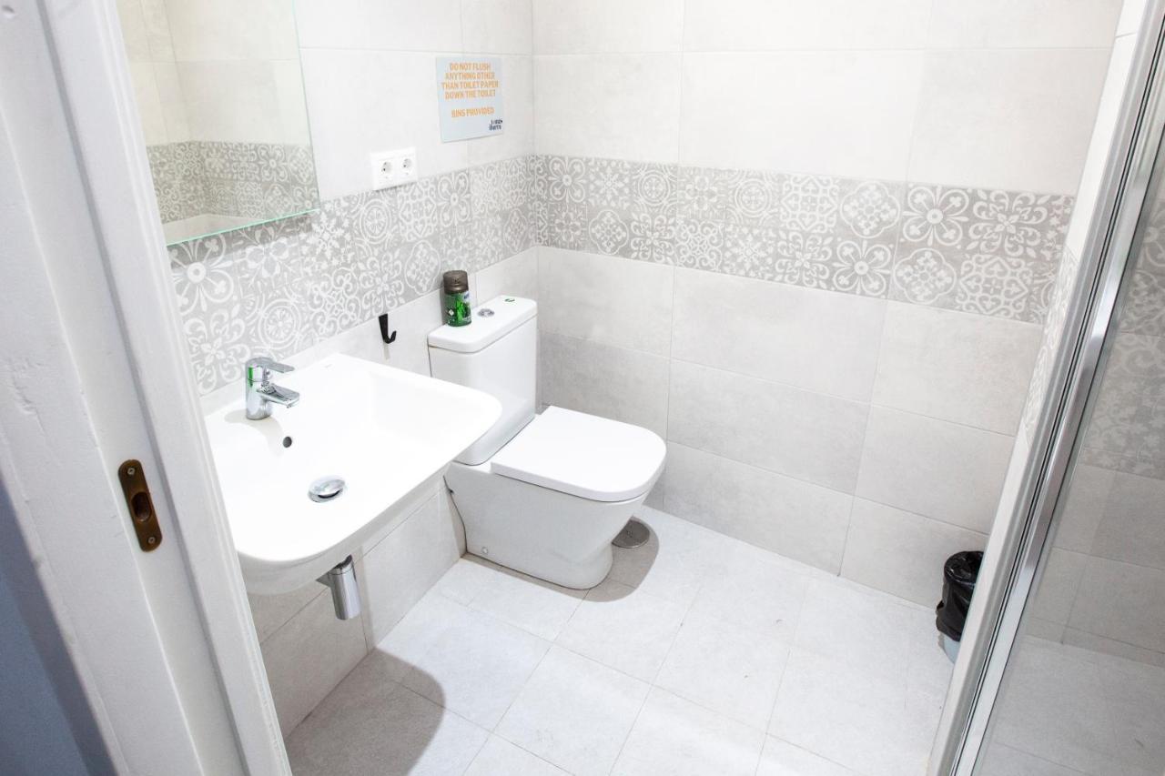 Hostel Ibarra By Bossh! Hotels Севиля Екстериор снимка